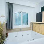 Apartment Emerald Oasis By Nexus, Next To White Tower And Tif *