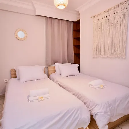 Stylish W Jacuzzi, 5 Min To White Tower