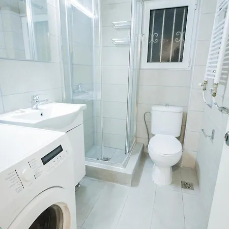 Stylish W Jacuzzi, 5 Min To White Tower Apartment Thessaloniki
